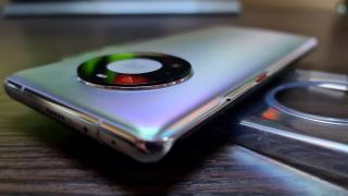 Huawei Mate 40 Pro: Conectivitate 5G, infraroşu, WiFi şi bonus Turbo