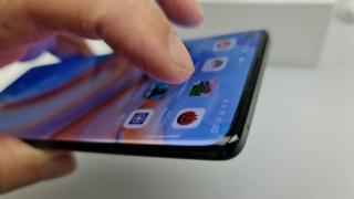 Oppo Reno4 Pro 5G: Benchmark-uri peste telefoanele din segment, cu mici excepţii