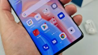 Oppo Reno4 Pro 5G: Display foarte luminos, viu colorat, satisfăcător