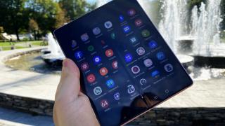 Samsung Galaxy Z Fold 2 5G: OS, UI, aplicaţii cu un multitasking foarte avansat, Flex Mode