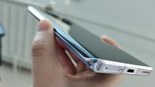 Honor V40 apare în primele fotografii hands-on; Designul și specificațiile sunt confirmate