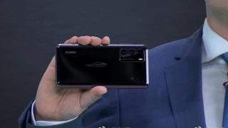 Seria Huawei P50 va cuprinde trei noi modele cu ecrane de diferite dimensiuni