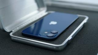 Apple ajustează producția de telefoane în primul trimestru al anului 2021; Producția lui iPhone 12 Mini redusă cu 2 milioane de unități