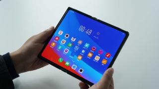 Samsung Display va furniza ecrane pliabile pentru producătorii chinezi