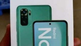 Redmi va aduce ecran AMOLED și pe varianta standard Redmi Note 10; Avem cutia fotografiată