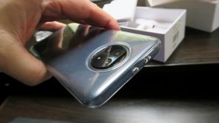 Redmi Note 9T: Design solid, dar generic