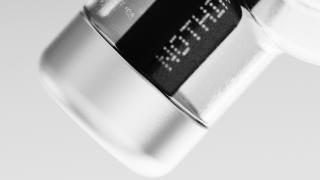 Nothing dezvăluie design-ul concept pentru căștile wireless pregătite de debut la vară, inspirate de forma unei pipe