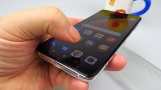 Xiaomi Mi 10T: Display IPS LCD de dat exemplu altor producători de telefoane