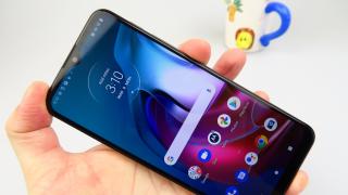 Motorola Moto G30: Display LCD bun la interior, cu refresh rate mare