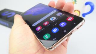 Samsung Galaxy S21: Baterie peste S20, dar sub recordurile pieţei
