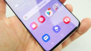 Samsung distribuie o actualizare nouă pe seria Galaxy S20, cu accent pe îmbunătățiri la nivel de cameră foto