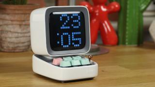 E LUNI e AMAZON: Divoom Ditoo este o boxă Bluetooth multifuncțională cu iluminare LED; Poate rula jocuri retro, afișa ora și alte jocuri de lumini interactive