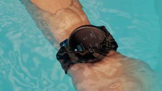 OnePlus Watch debutează drept primul smartwatch al companiei și are ecran OLED, certificare 5ATM + încărcare rapidă