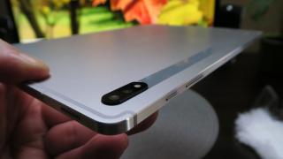Samsung Galaxy Tab S7+ 5G: Design unibody metalic, ultraslim la sub 6 mm în talie