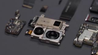 Xiaomi Mi 11 Ultra primește o disecție și aflăm de ce camera selfie nu este plasată central (video)