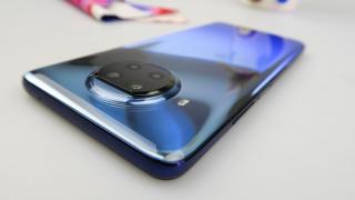 Xiaomi Mi 10T Lite: Designul fură privirea prin nuanţe, materialul premium