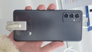 Samsung Galaxy Quantum2 (aka Galaxy A82 5G) apare în noi fotografii înainte de lansarea de pe 23 aprilie; Are ecran curbat