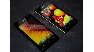Huawei Ascend P2 și W2 ajung pe web Înainte de MWC 2013; Iată imagini!