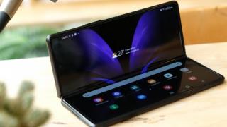 18 milioane de smartphone-uri pliabile vor fi livrate până în anul 2022 (Counterpoint Research)