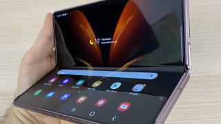 Samsung Galaxy Z Fold2 5G poate fi achiziționat din Germania pentru sub 4000 de lei până pe 30 aprilie; Iată cum
