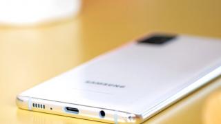 Samsung Galaxy F52 5G apare în fotografii şi primeşte şi un preţ; Aparent nu e identic cu Galaxy A52 5G