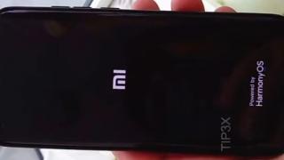 Un telefon Xiaomi a fost surprins rulând HarmonyOS cu MIUI peste; Ne îndreptăm sprea marea alianţă? (Video)