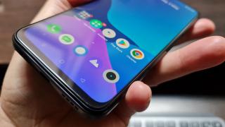 Realme 8 5G: Conectivitate 5G dual SIM dual standby, NFC şi WiFi rapid