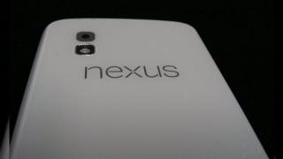 Google Nexus 4 Își face apariția pe alb Într-o nouă imagine