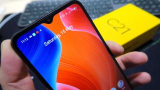 Realme C21 Unboxing: telefonul de buget cu rol de power bank este aici
