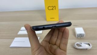Realme C21: Baterie mare şi generoasă cu autonomia, încarcă şi alte dispozitive