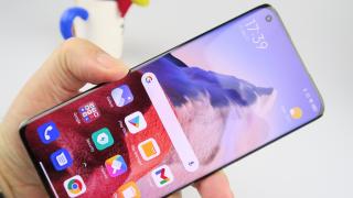 Xiaomi Mi 11 Ultra: Display-ul de pe Xiaomi Mi 11 s-a întors să popească pe mulţi, cu ceva în plus