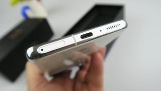 Xiaomi Mi 11 Ultra: Baterie serios pusă la încercare de Snapdragon 888, dar încărcată rapid