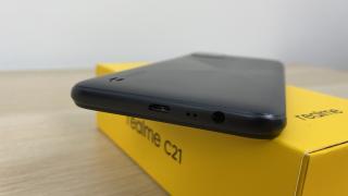 Realme C21: Conectivitate cu 4G, dual SIM, microUSB 2.0