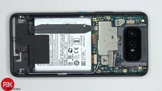 ASUS Zenfone 8 Flip este disecat în faţa camerei şi primeşte un scor mic pentru uşurinţa de reparare (Video)