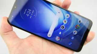 Motorola Moto G50: Display bun la interior, privit din faţă