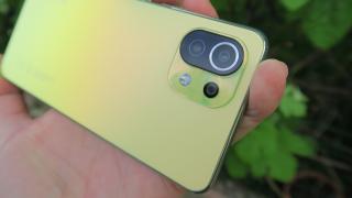 Xiaomi Mi 11 Lite 5G: Hardware performant, ameninţare şi pentru flagshipuri din 2020