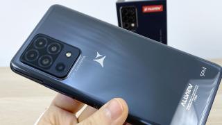 Allview Soul X8 Pro Unboxing + Allview Soul AV1: telefonul cu cameră PENTA şi control fără atingere este aici! (Video)