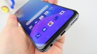 realme GT 5G: Acustica stereo livrează la jocuri, trebuia "potolită" la muzică