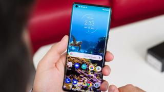 Motorola lucrează la noua generație Moto Edge! Apar detalii despre configurațiile și camerele terminalelor