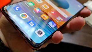 Redmi Note 10 Pro: Baterie suficientă pentru o zi şi un pic de travaliu