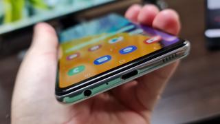 Samsung Galaxy A52 5G: Baterie peste Galaxy A51, rămân şi 20% pentru a doua zi