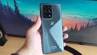 Allview Soul X8 Pro - Hardware potent în 2019, mai puțin în 2021