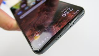 POCO F3: Conectivitate de flagship de 2-3 ori mai scump