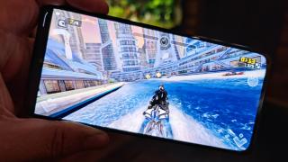 POCO F3: Benchmark-uri de top 15, cel mai ieftin telefon cu Snapdragon 870