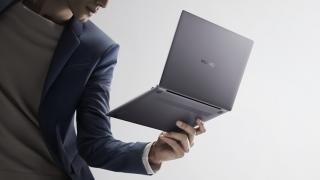 Huawei lansează noul laptop MateBook 13 2021 cu procesor AMD Ryzen 7 3700U; Are o reducere specială în acest weekend
