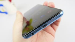 Samsung Galaxy A32 5G: Baterie excelentă, dar predecesorul ne-a răsfăţat