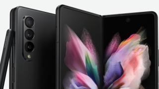 Samsung Galaxy Z Fold 3 apare în clipuri la 360 grade via Evan Blass care confirmă debutul pe 11 august