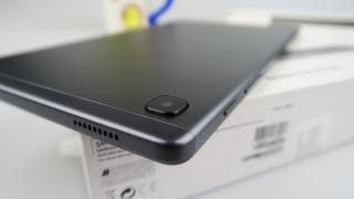 Samsung Galaxy Tab A7 Lite: Acustica stereo emite sunete plăcute, dar fără record la volum