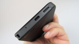 Motorola Defy 2021: Baterie bună pentru o zi de muncă şi atât