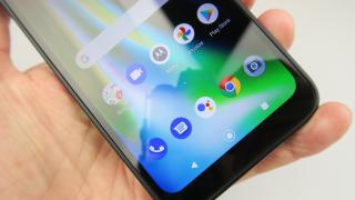 Motorola Defy: OS, UI, aplicaţii cu Android 10 şi My UX